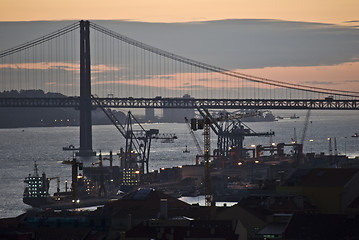 Image showing Ponte 25 de abril