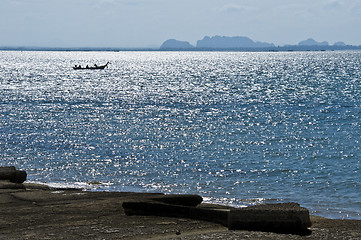 Image showing Susan Hoi Shell Fossil Beach Cemetery