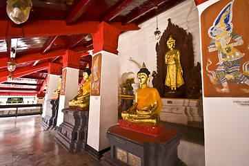 Image showing Golden buddhas
