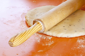 Image showing Dough and pin