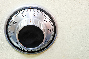 Image showing Safe dial 2