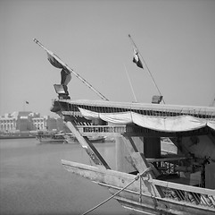 Image showing Qatari dhow and Emiri palace