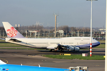 Image showing plane on its way to the runway