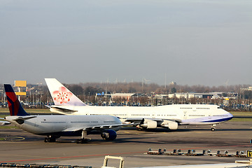 Image showing platform activity on an airport