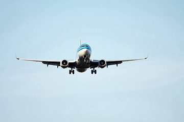 Image showing Plane approaching runway