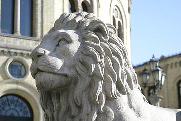 Image showing Lion Statue