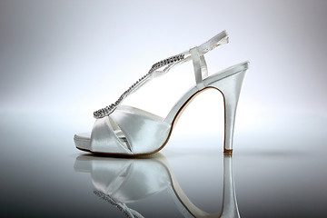 Image showing Elegant wedding shoe