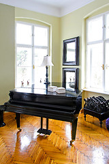 Image showing Piano 2