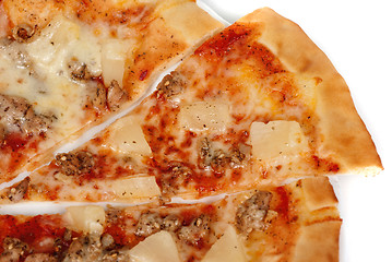 Image showing Hawaiian pizza