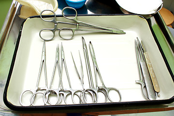 Image showing Surgical instruments in a steel tray