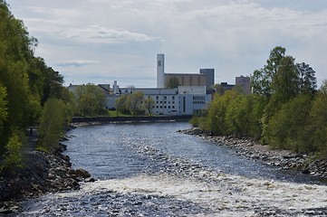 Image showing Sommerdag ved Steinkjerelva