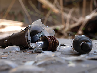 Image showing old, broken light bulb