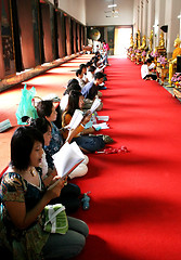 Image showing Thai people praying