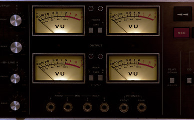 Image showing vu meter input output