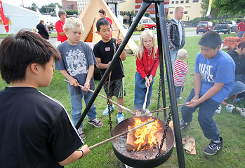 Image showing Children barbecue.