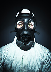 Image showing man with gas mask