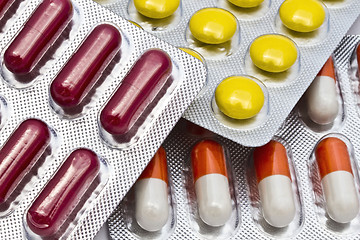 Image showing Colorful pills 