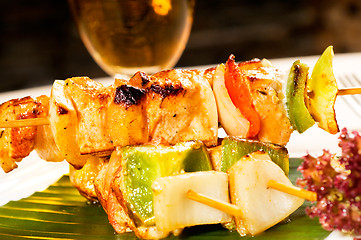 Image showing chicken and vegetables skewers