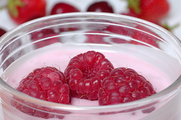 Image showing Raspberries and Yogurt