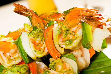 Image showing shrimps and vegetables skewers