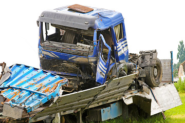 Image showing Truck crash 2