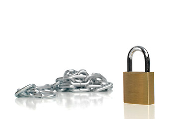 Image showing Padlock and chain