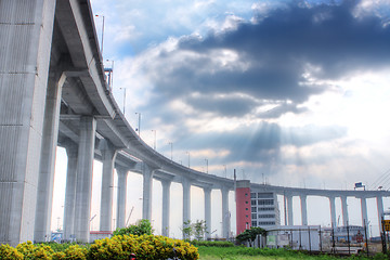 Image showing elevated express way at day time 