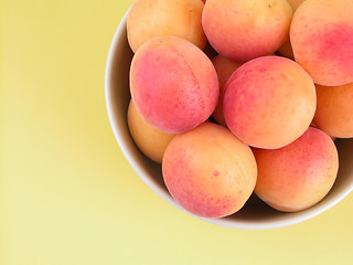 Image showing apricots