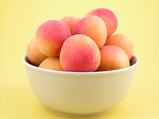 Image showing apricots