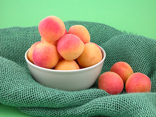 Image showing apricots