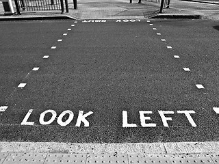 Image showing Look left