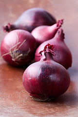 Image showing Red onions