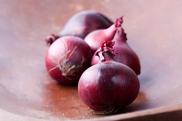 Image showing Red onions