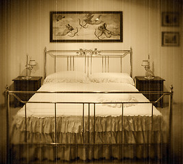 Image showing old fashion bedroom