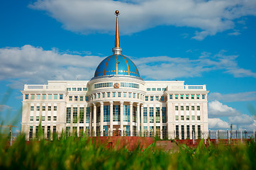 Image showing President palace.