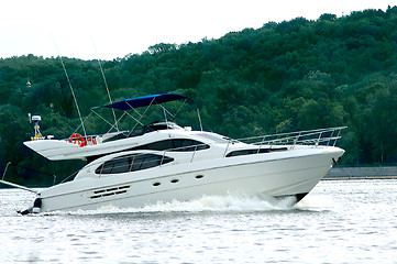 Image showing Speed motorboat on river