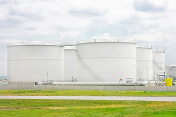 Image showing Oil tank