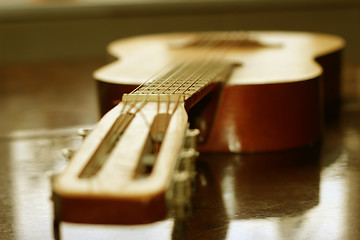 Image showing acoustic guitar