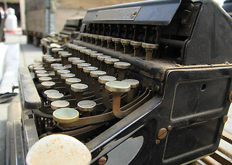 Image showing Old typewriter.