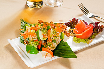 Image showing shrimps and vegetables skewers