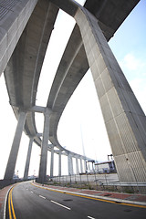 Image showing elevated express way at day time 