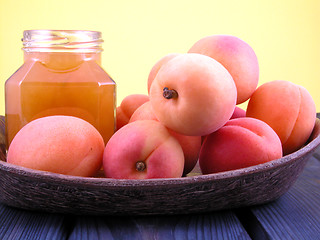 Image showing apricot jam