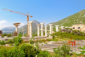 Image showing Building bridge