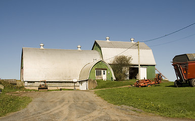 Image showing Barn and Lane