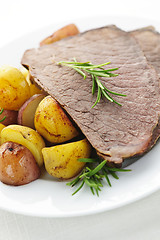 Image showing Roast beef and potatoes