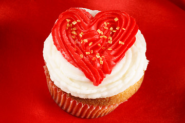 Image showing Valentine's day cupcake