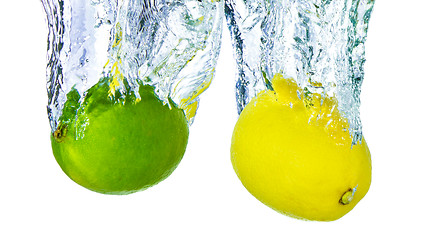 Image showing citrus fruit splashing