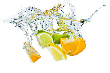 Image showing citrus fruit splashing