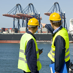 Image showing Dockers in discussion