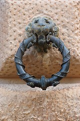 Image showing Lion head holding a ring on Carlos V palace in Granada